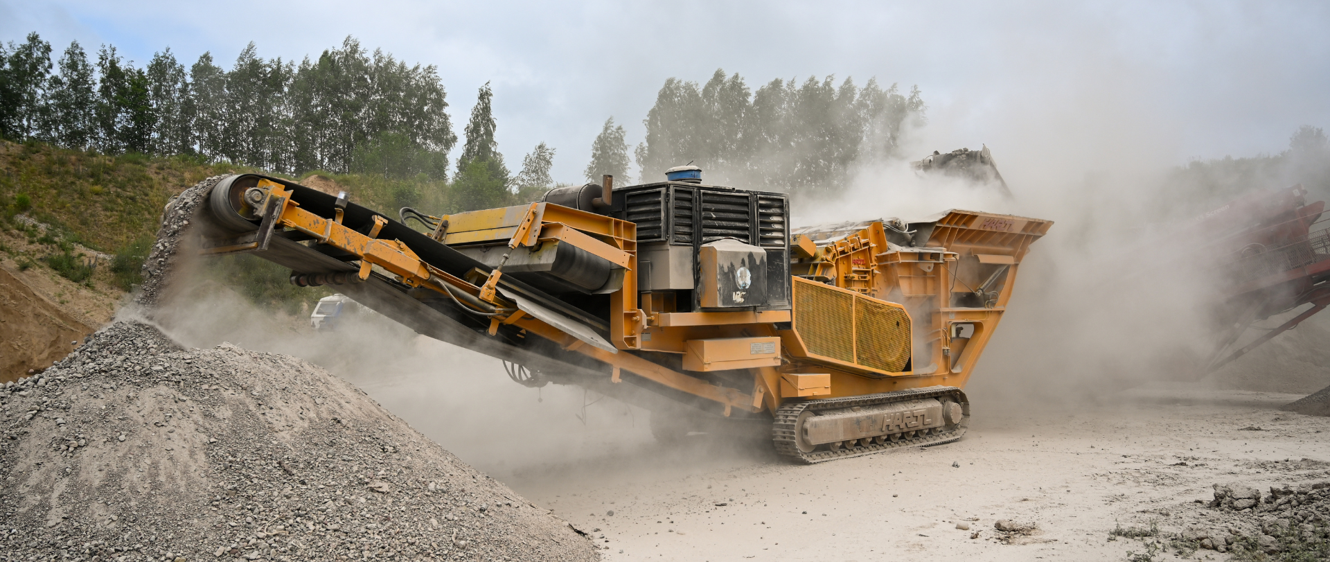 Loose & Bagged Aggregates – Supply of sand, gravel, and crushed stone.